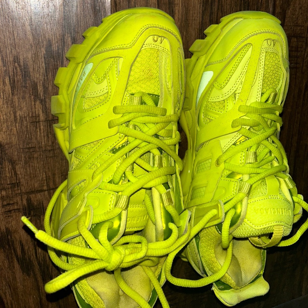 Men’s lime green balenciaga.